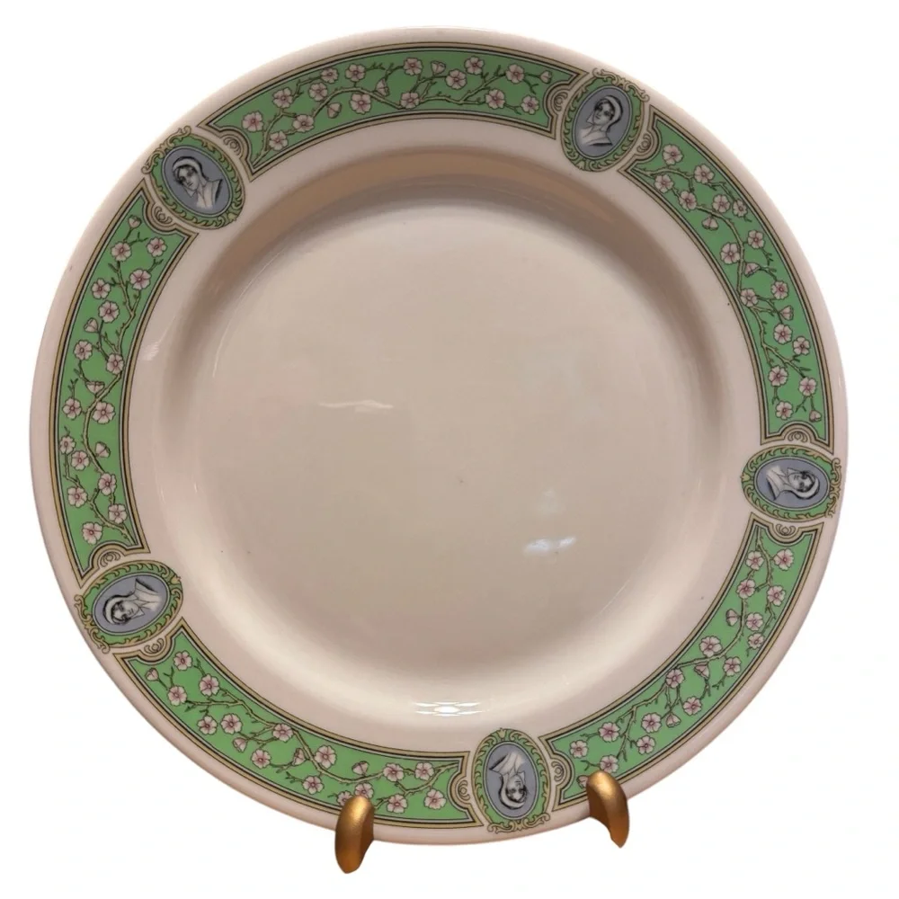 Syracuse China Old Ivory The Mayflower Dinner Plate